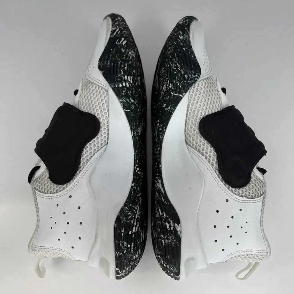 Under Armour Boys 3026637-101 White Black GS Zone BB 2 Size 6Y Basketball Shoes